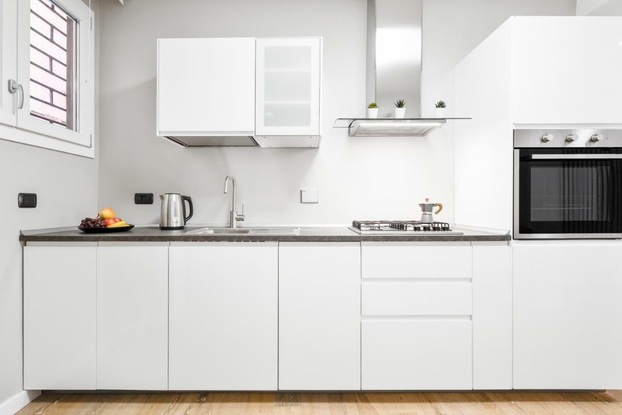 Duplex Luxurious Apt In The Heart Of Bologna Bolonha Exterior foto